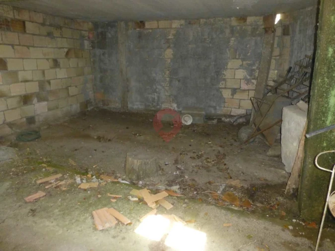 Moradia T1 para Venda em Vila e Roussas Foto 3