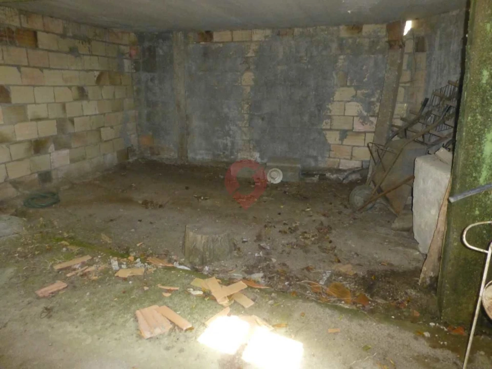 Moradia T1 para Venda em Vila e Roussas Foto 3