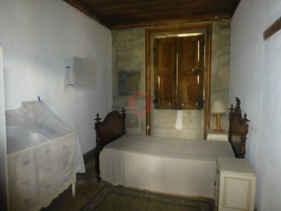 Moradia T4 para Venda em Tangil Foto 5