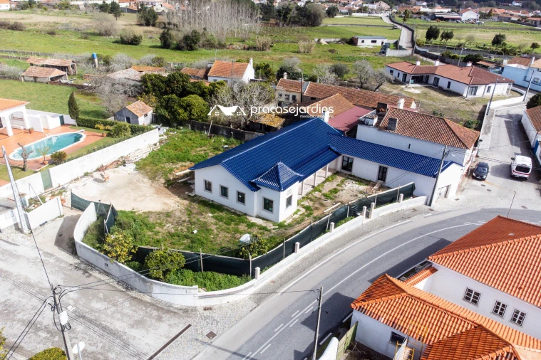 Moradia T3 para Venda em Monte Redondo e Carreira Foto 2