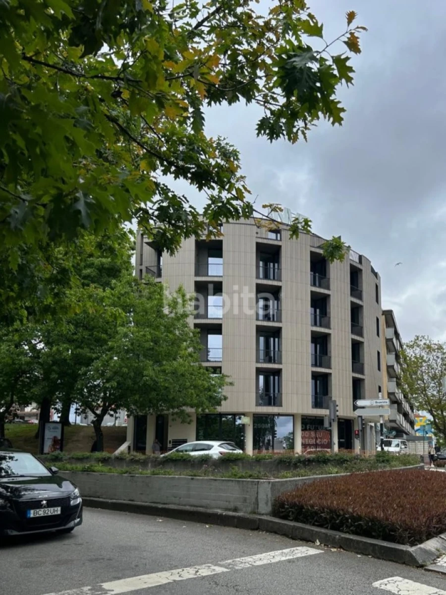 Loja para Arrendamento em Lordelo do Ouro e Massarelos Foto 4