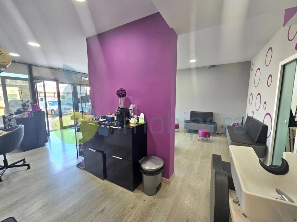 Loja para Arrendamento em Portimão Foto 4