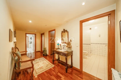 Apartamento T5 para Venda em São Vitor (Braga)