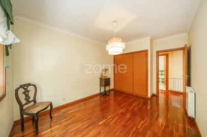 Apartamento T5 para Venda em São Vitor (Braga)