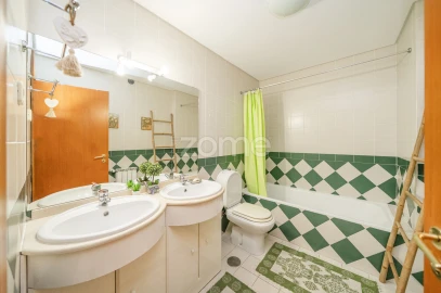 Apartamento T5 para Venda em São Vitor (Braga)