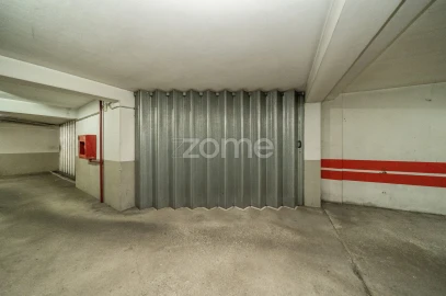 Apartamento T5 para Venda em São Vitor (Braga)