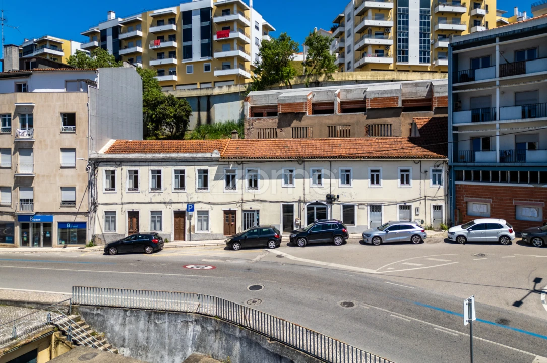 Prédio para Venda em Leiria, Pousos, Barreira e Cortes Foto 1