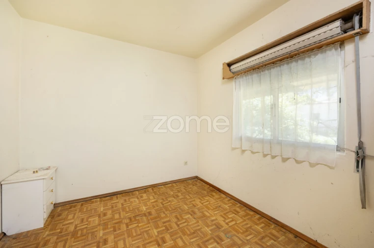 Moradia T1 para Venda em Santiago e São Simão de Litém e Albergaria dos Doze Foto 3