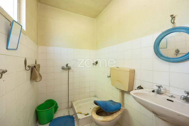 Moradia T1 para Venda em Santiago e São Simão de Litém e Albergaria dos Doze Foto 11