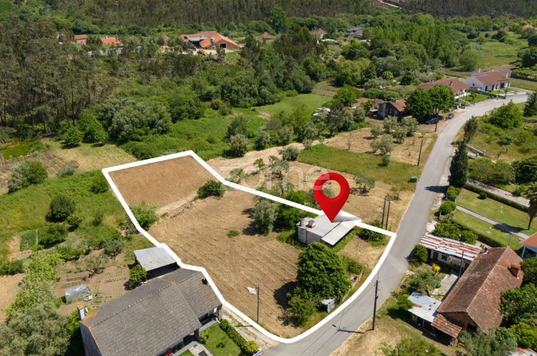 Moradia T1 para Venda em Santiago e São Simão de Litém e Albergaria dos Doze Foto 2