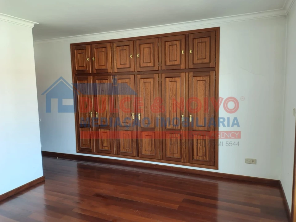 Moradia T4 para Venda em Valpaços e Sanfins Foto 4