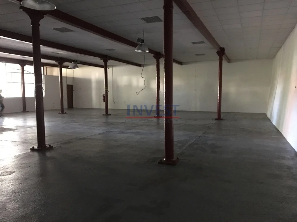 Escritório para Arrendamento em Paranhos Foto 2