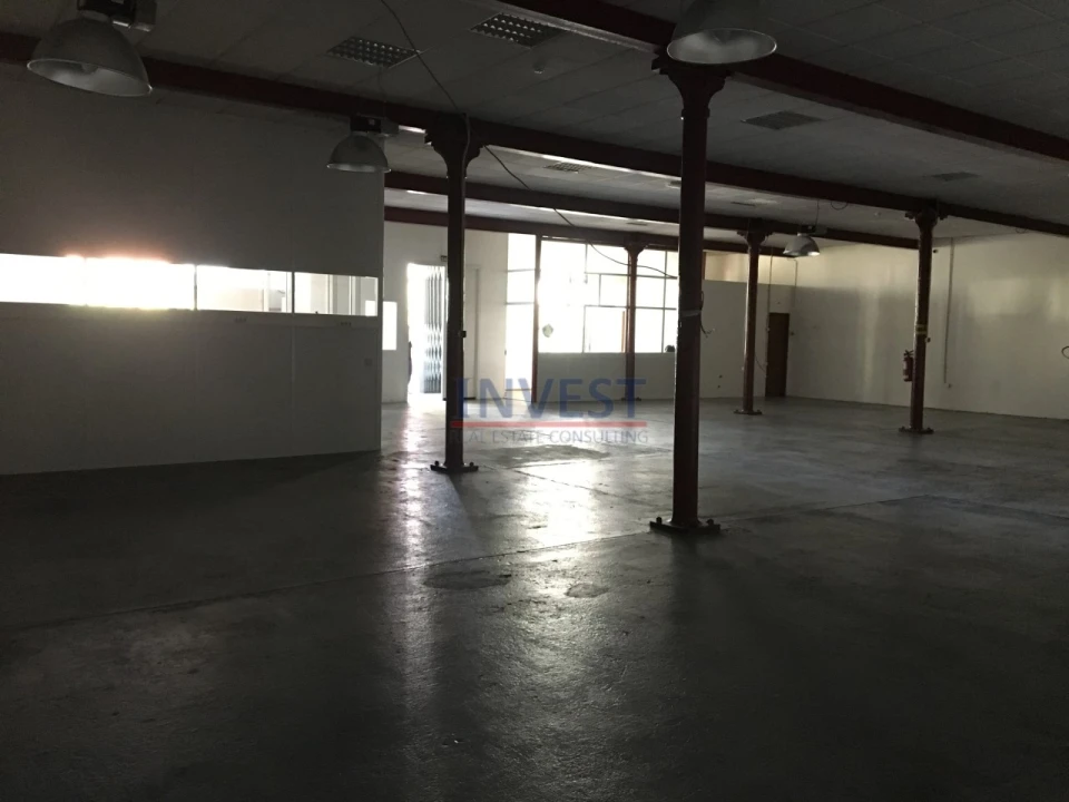 Escritório para Arrendamento em Paranhos Foto 6