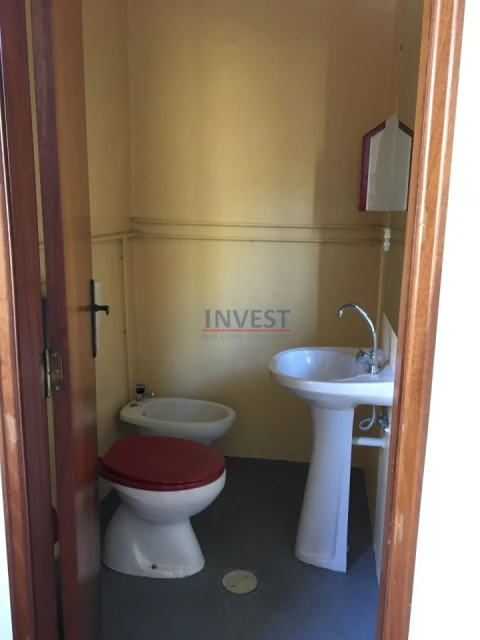 Escritório para Arrendamento em Paranhos