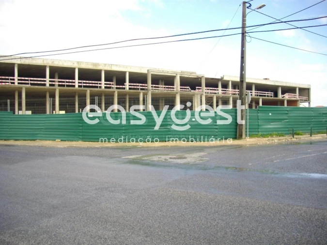 Armazém para Venda em Rio de Mouro Foto 1