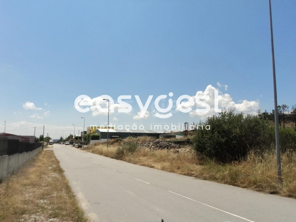 Terreno Comércio / Armazém para Venda em Alijo Foto 8