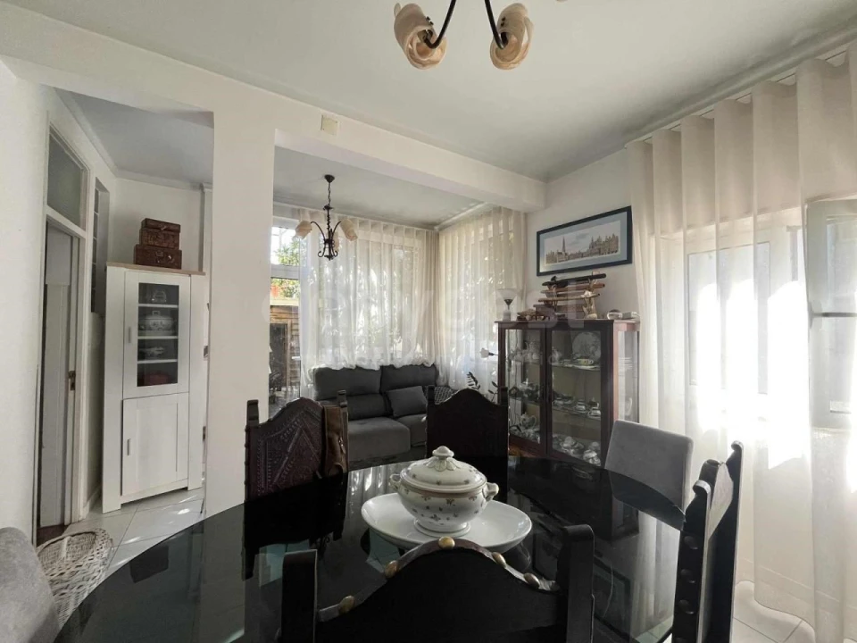 Moradia T4 para Venda em Santo Antonio dos Olivais Foto 1