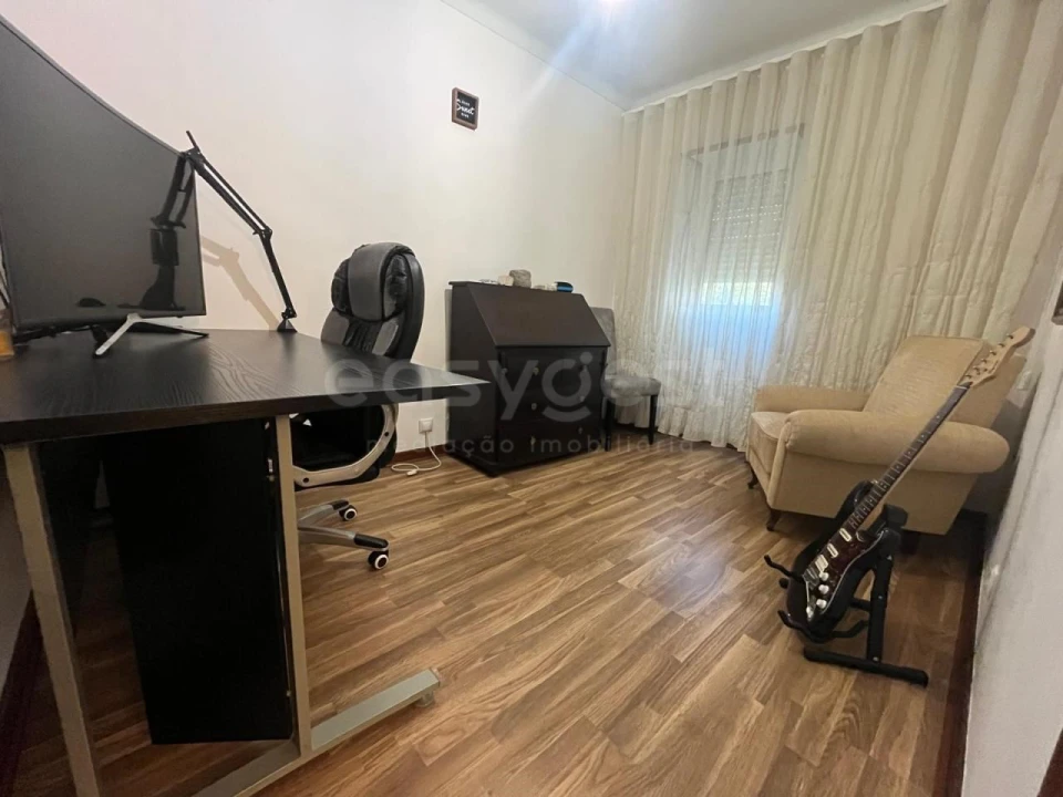 Moradia T4 para Venda em Santo Antonio dos Olivais Foto 29