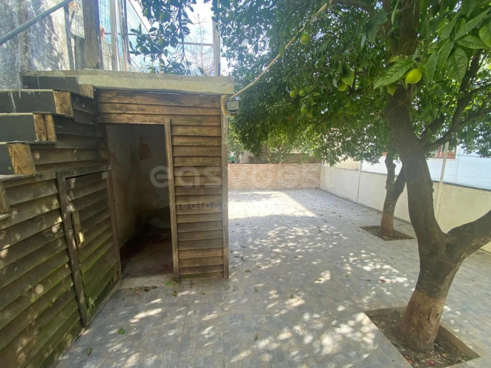 Moradia T4 para Venda em Santo Antonio dos Olivais Foto 44