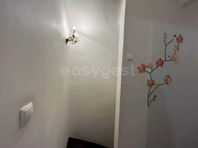 Moradia T4 para Venda em Santo Antonio dos Olivais Foto 27