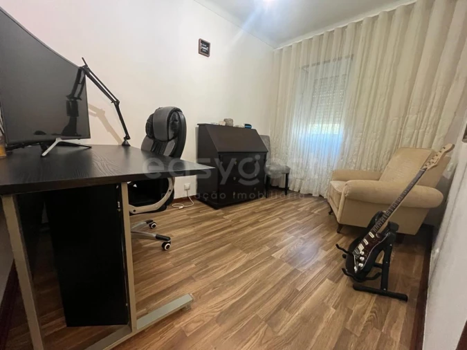 Moradia T4 para Venda em Santo Antonio dos Olivais Foto 29