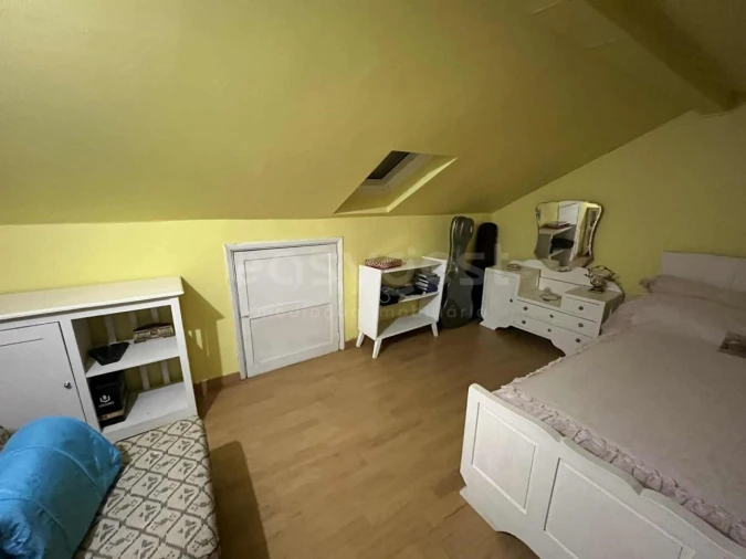 Moradia T4 para Venda em Santo Antonio dos Olivais Foto 36