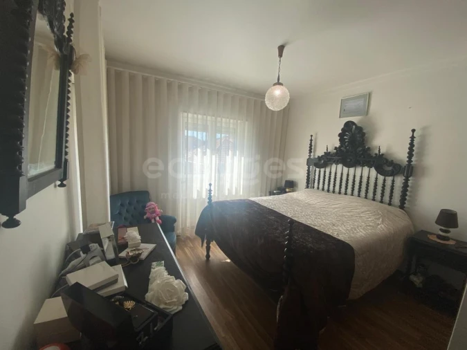 Moradia T4 para Venda em Santo Antonio dos Olivais Foto 41