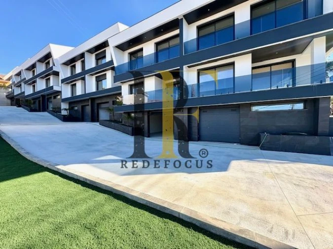 Moradia T4 para Venda em Canedo, Vale e Vila Maior Foto 1