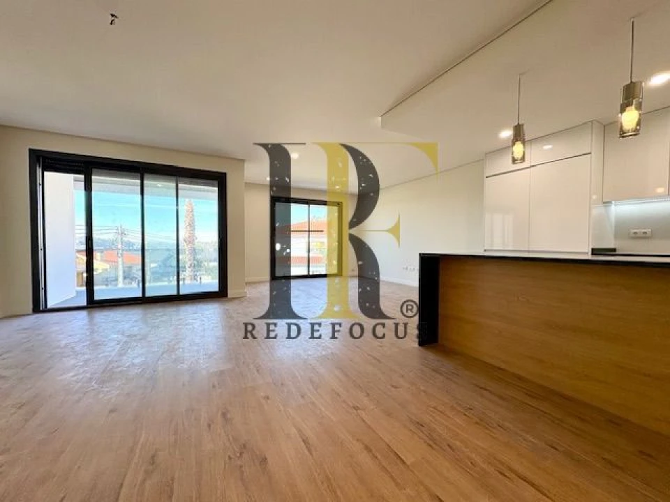 Moradia T4 para Venda em Canedo, Vale e Vila Maior Foto 4