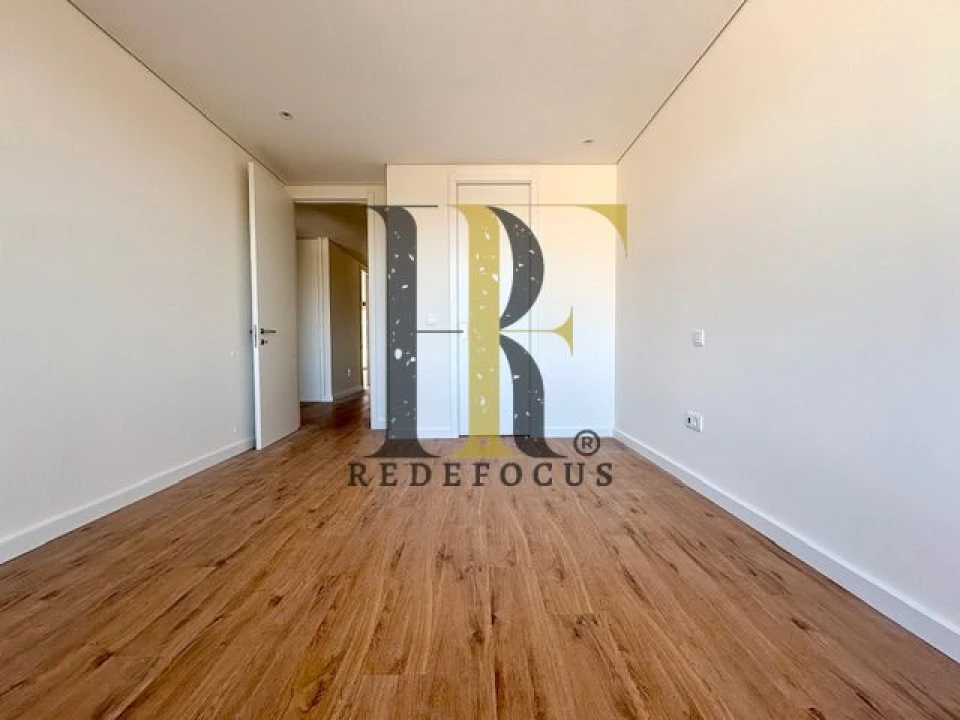 Moradia T4 para Venda em Canedo, Vale e Vila Maior Foto 32