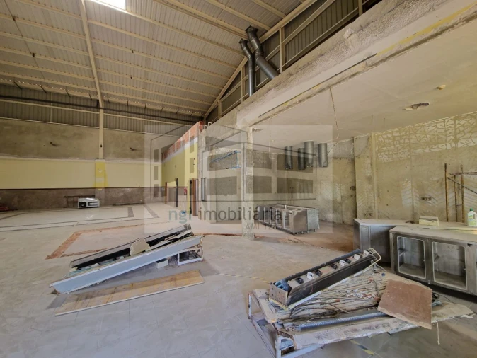 Loja para Venda em Vialonga Foto 5