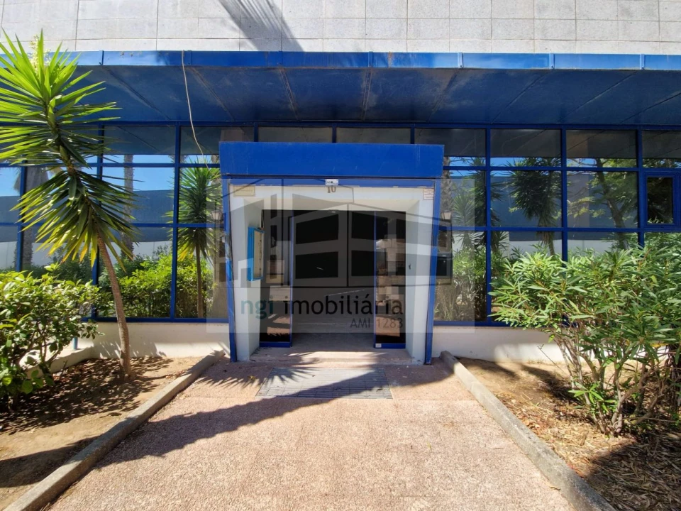 Loja para Venda em Vialonga Foto 36