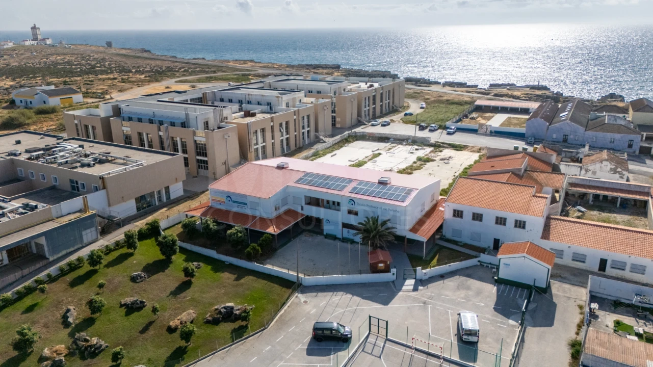 Prédio para Venda em Peniche Foto 2