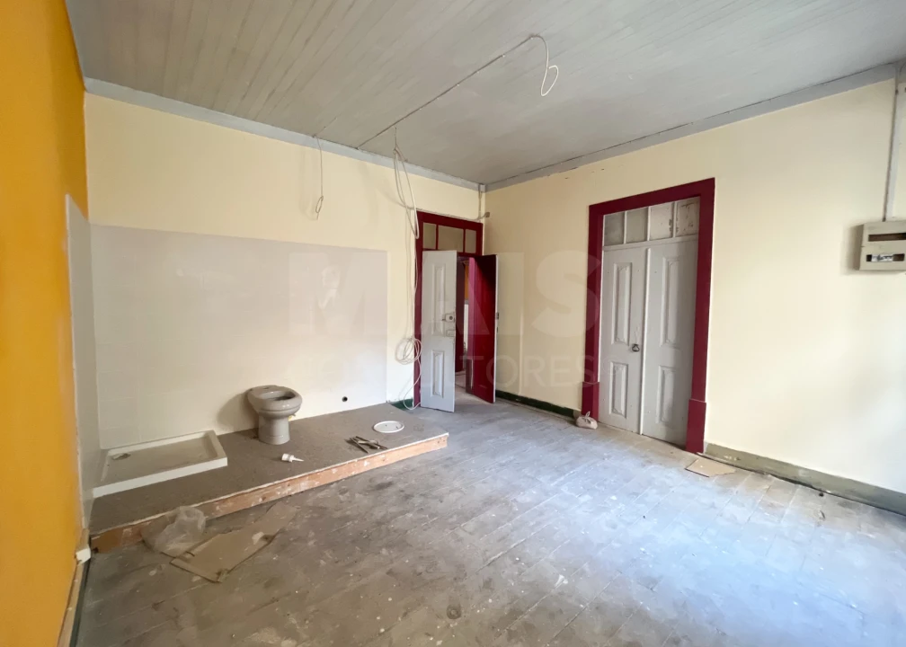 Prédio para Venda em Sé Nova, Santa Cruz, Almedina e São Bartolomeu Foto 4