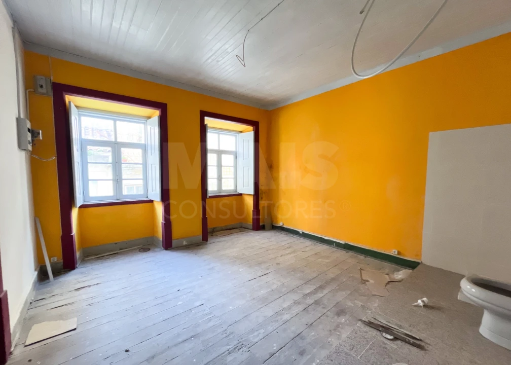 Prédio para Venda em Sé Nova, Santa Cruz, Almedina e São Bartolomeu Foto 1