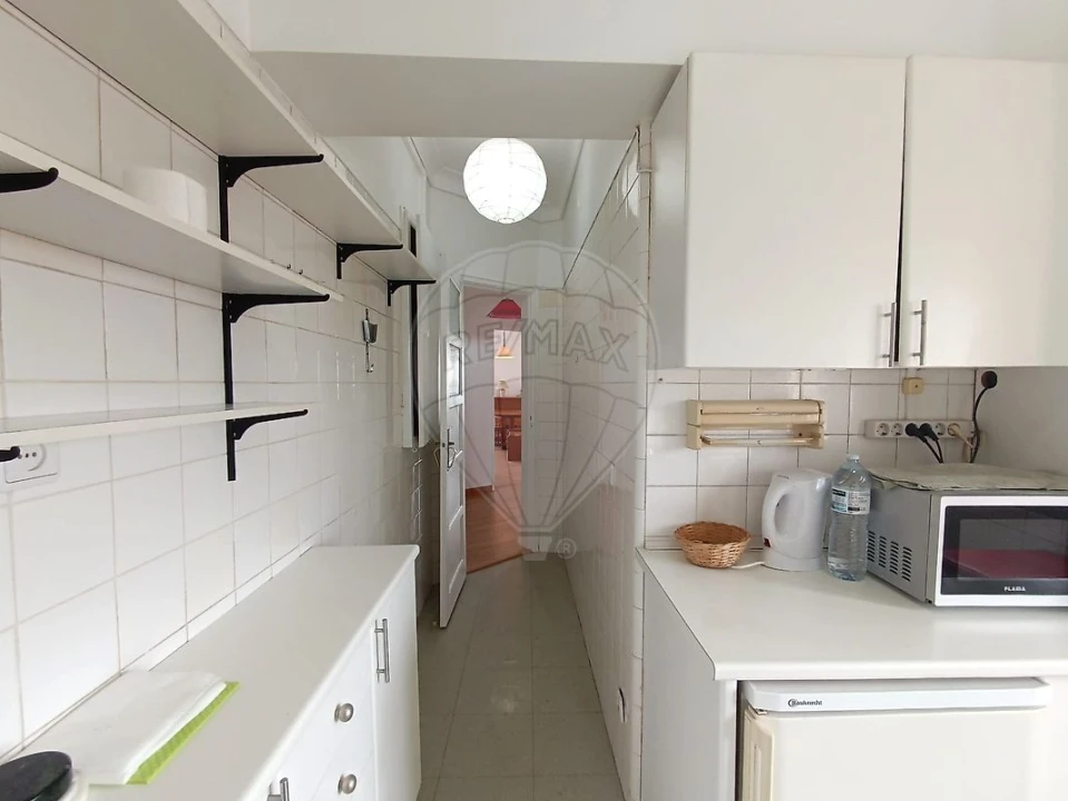 Apartamento T2 para Arrendamento em Campo de Ourique Foto 18