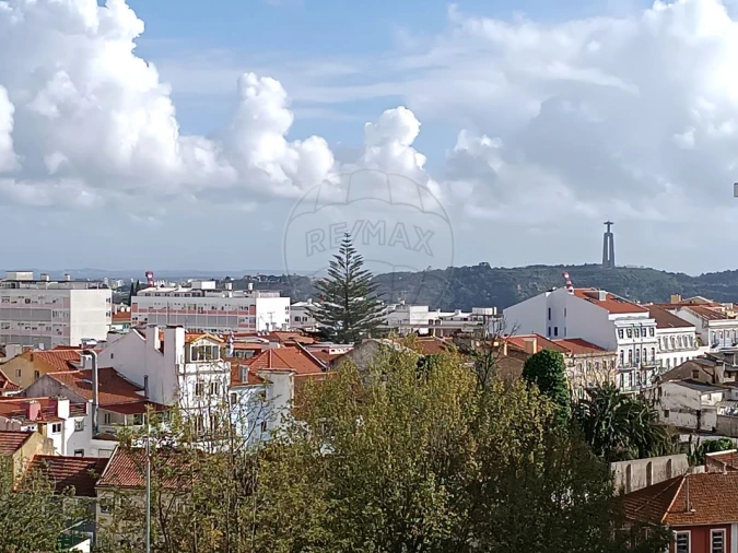 Apartamento T2 para Arrendamento em Campo de Ourique Foto 25