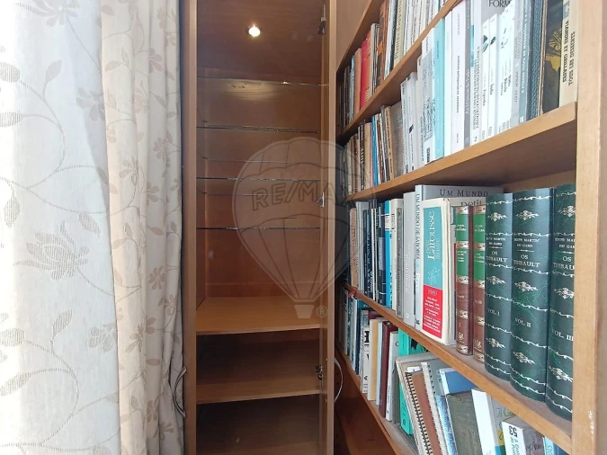 Apartamento T2 para Arrendamento em Campo de Ourique Foto 15