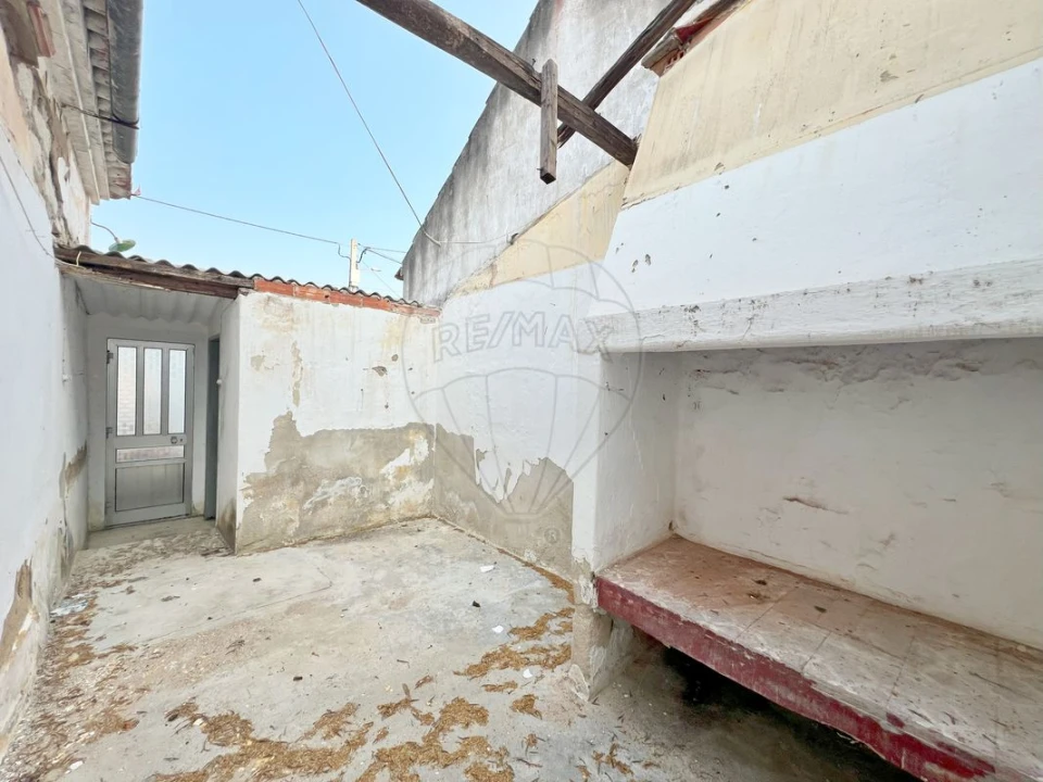 Moradia T2 para Venda em Manique do Intendente, Vila Nova de São Pedro e Maçussa Foto 13