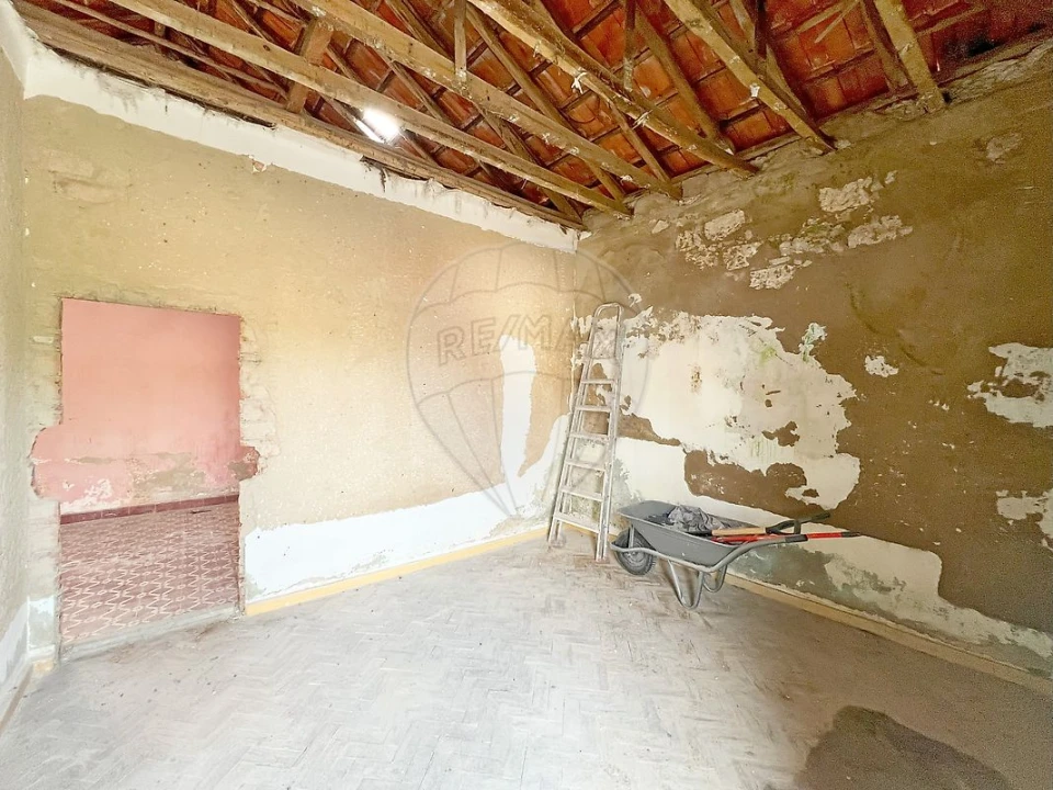 Moradia T2 para Venda em Manique do Intendente, Vila Nova de São Pedro e Maçussa Foto 2