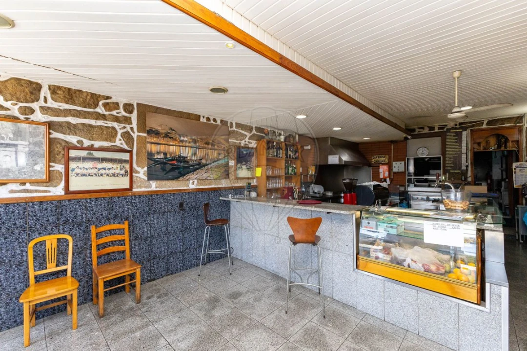 Negócio para Venda em Gondomar (São Cosme), Valbom e Jovim Foto 6