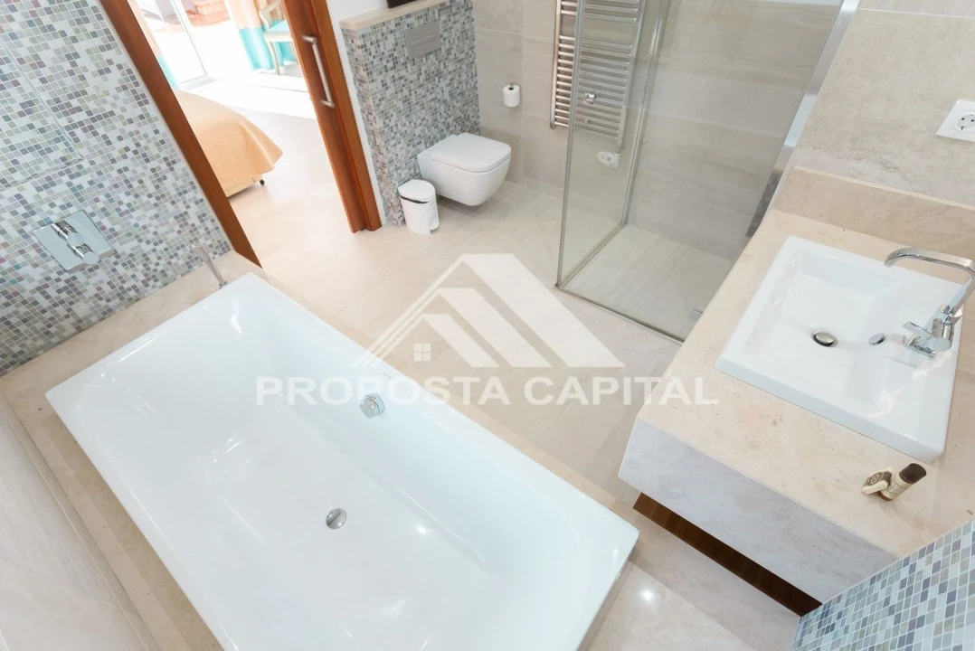 Moradia T7 para Venda em Amoreira Foto 39