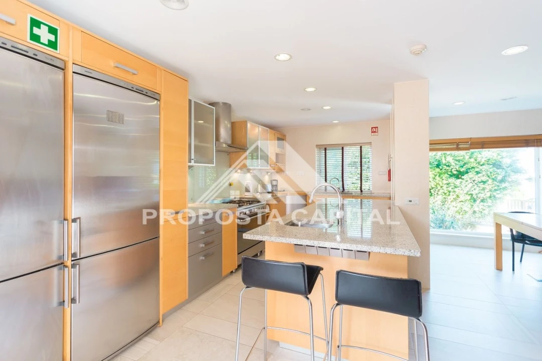 Moradia T7 para Venda em Amoreira Foto 5