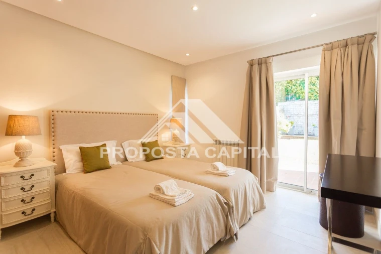 Moradia T7 para Venda em Amoreira Foto 31