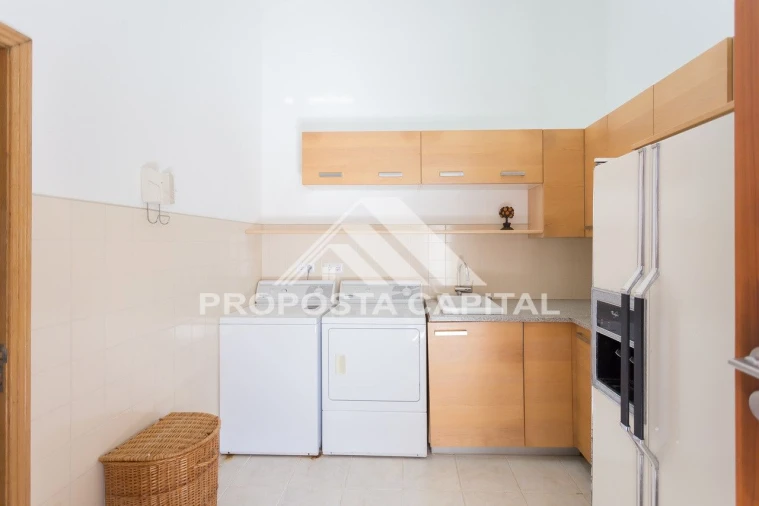 Moradia T7 para Venda em Amoreira Foto 6