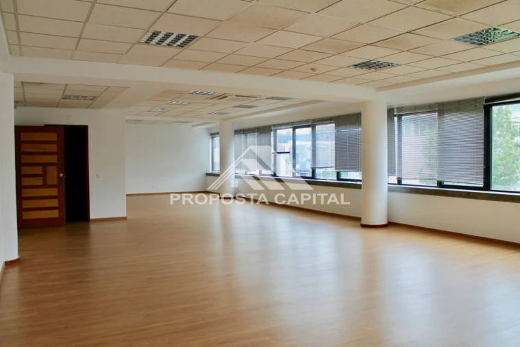 Escritório para Arrendamento em Carnaxide e Queijas Foto 1