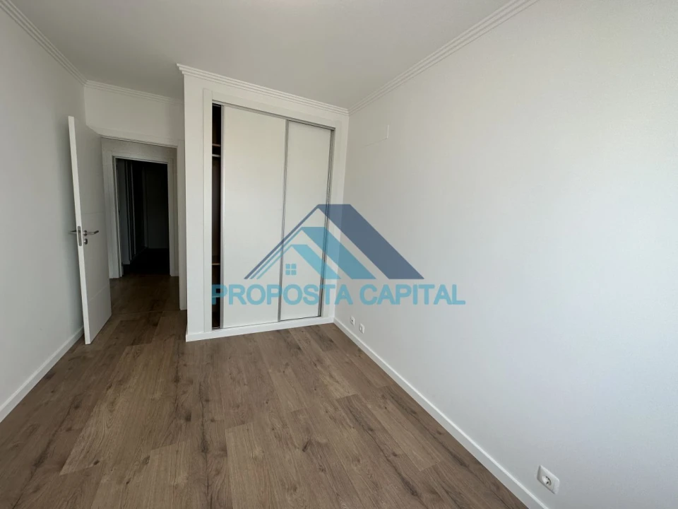 Moradia T4 para Venda em Ericeira Foto 10