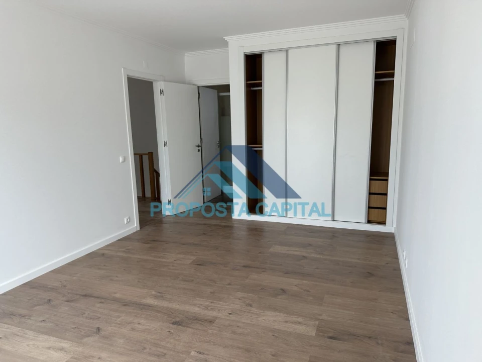 Moradia T4 para Venda em Ericeira Foto 18
