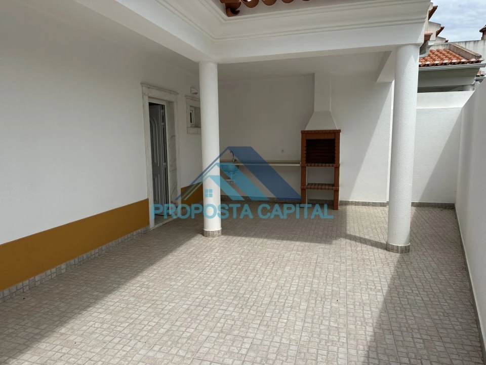 Moradia T4 para Venda em Ericeira Foto 48