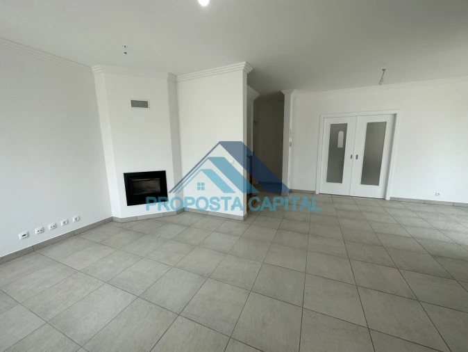 Moradia T4 para Venda em Ericeira Foto 3